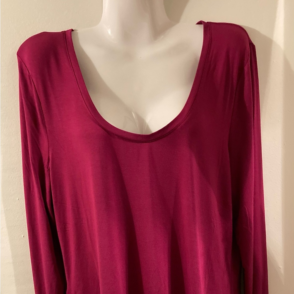 NWT (XL) Long sleeves, round collar, silky smooth fuchsia top.